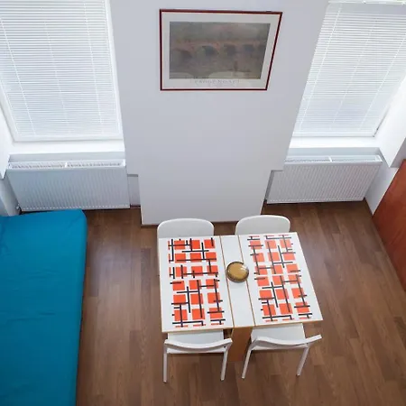 Appartement Downtown Csengery 10