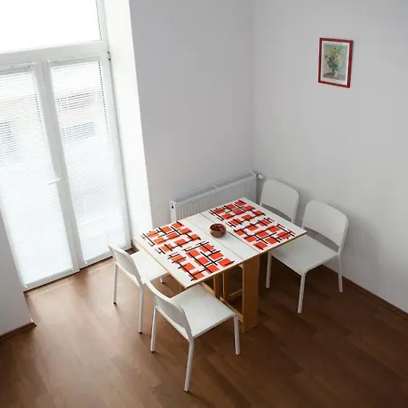 Appartement Downtown Csengery 10