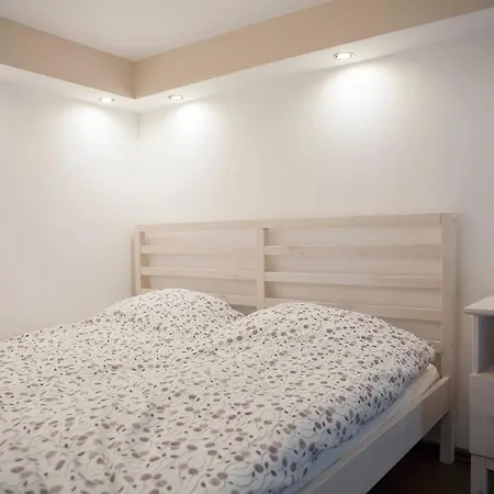 Downtown Csengery 10 아파트