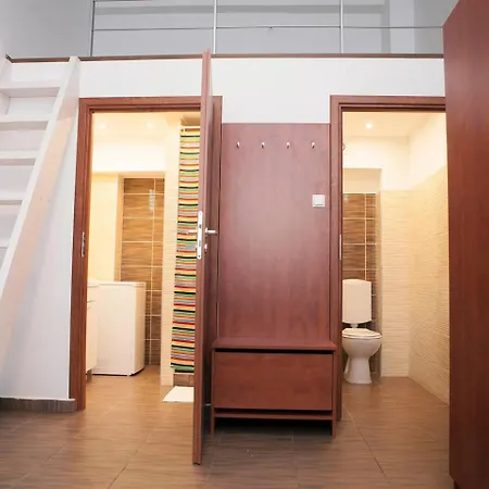 Downtown Csengery 10 아파트 *